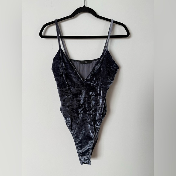 Missguided Tops - Misguided Velvet Grey Bodysuit